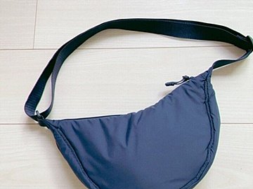 【ユニクロ】帰省に旅行におでかけに。ちょうどいい大きさの「ラウンドミニショルダーバッグ」