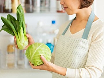 冷蔵庫がパンパンになる年末年始！「出してOK・NGな野菜」は？野菜ソムリエが解説