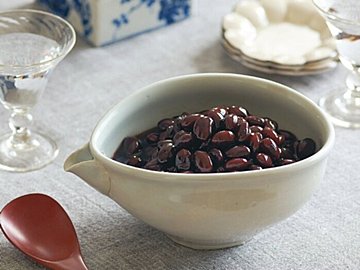 実は、意外に簡単！ふっくらつやつや魅惑の黒豆レシピ