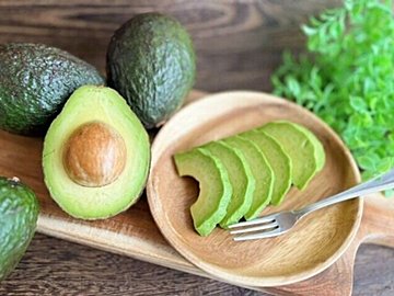 あなたも間違えているかも!?やってはいけないアボカドの保存方法