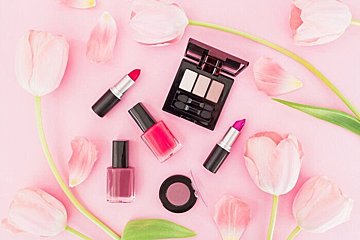 プチプラコスメで若見えに！40代にオススメ「2022年春メイク」