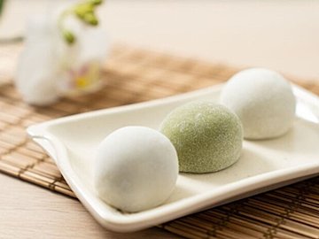 にゃんこのほっぺが「大福」ならぬ「にゃいふく」!?今にもこぼれ落ちそうなもちもち感に13万人が癒される