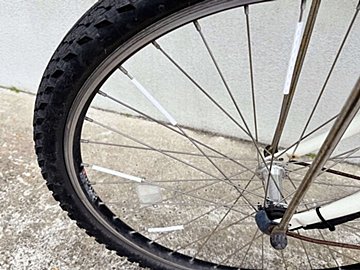 飛ぶように売れている【セリア】「自転車生活を快適にしてくれる」超優秀人気グッズ3選