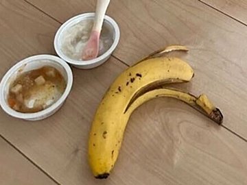 滅多に弱音を吐かないパパが、離乳食を拒否する娘にお手上げ!?ママに届いた「限界」の2文字と“いろいろ伝わってくる”写真に、1.6万人が共感