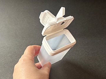 飛ぶように売れている【セリア】「家事の時短にもつながる」超優秀調味料ボトル3選