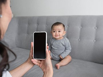 “ママはどこ？”見つけた瞬間の娘のニコニコ笑顔がかわいすぎると5.5万件のいいね集まる