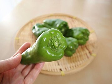 【六角形に注目】旬の「ピーマン」スーパーで買うときにおいしいものを見分けるコツとは？