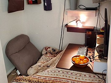 19万人がほっこりした！2人の娘に発見されたパパの秘密基地。4年間の変化が素敵すぎる