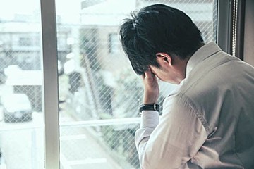 ずっと元気がなかった夫がうつで突然会社に行けなくなった その時妻はどうした サンキュ