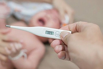 赤ちゃんの平熱は変動する 体温の正確な測り方と低い