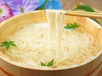 食費節約ならロスを減らせ！茹でたそうめんが余ったときのリメイク3選！おやつにも変身