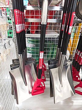 雪国在住ライターが教える！雪かきをスムーズにするアイテム色々