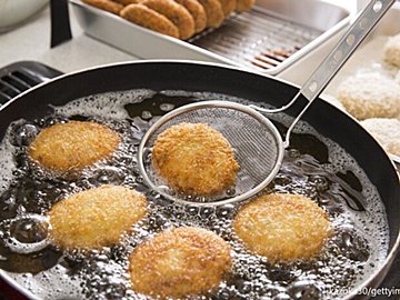 【業務スーパー】いそがしいときに！冷凍庫にストックしておきたい揚げ物おかず3選