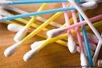 脱・老け見えの救世主！「魔法の綿棒」の使い方