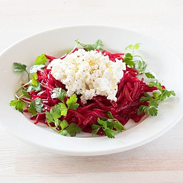 「ビーツ」を上手に取り入れて色鮮やかなサラダを楽しもう！