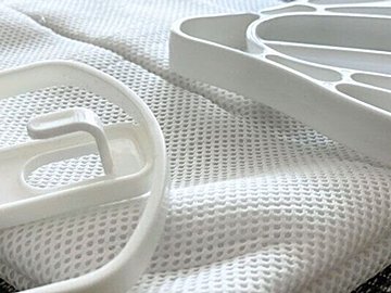 【ダイソー・セリア】乾きにくいパーカー＆靴がスッキリ解決！技ありハンガー2選