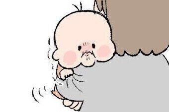離さないで！絶対に抱っこをしてほしい赤ちゃん。おろそうとするママに抵抗する姿がかわいすぎる