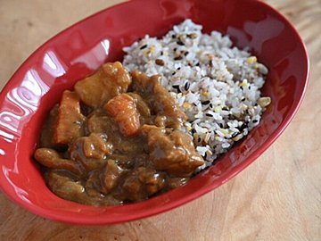 【カレーを作ったあとの鍋】もうスポンジをダメにしない！カレーを作った鍋の対処方法