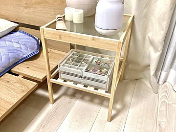 【IKEA】ベッドサイドサイドテーブル「ネスナ」ヒット理由！
