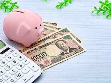 年100万円貯める人がやめた習慣「だらだらスマホ」「深夜のネットショッピング」あと1つは？