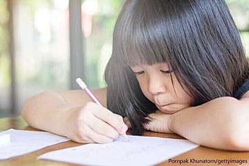 【夏休み】小学生ママの悩み「宿題」に追われない過ごし方
