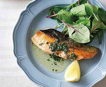 皮をこんがり パリパリに チキンソテートマトガーリックソース サンキュ