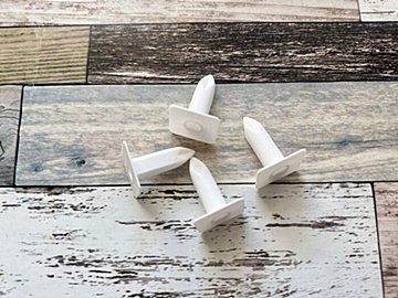 セリアのおすすめ「ラップやホイルの飛び出し防止ストッパー」」はキッチンの「ちょっとしたイライラ」を解消してくれるアイテム