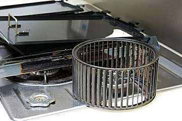 レンジフードの掃除 理想の頻度はどれくらい サンキュ