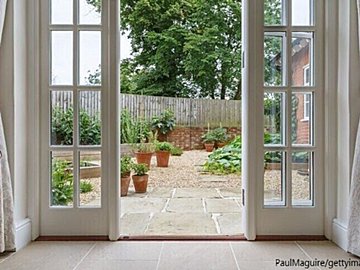 【花粉対策】最初が肝心！花粉ピークに後悔しないため玄関にそなえるべきもの4選を気象予報士が解説