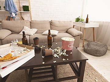 「ゴキブリ」がいると火災のリスクも!?不快なだけではないゴキブリが家に出るリスク