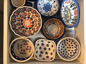 使い勝手にこだわる片づけ上手主婦が 食器収納 に使う便利アイテムは サンキュ