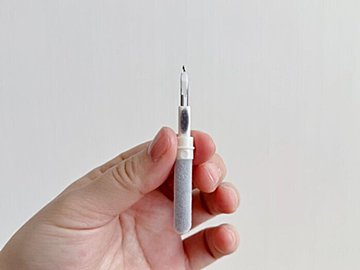 【3COINS】見つけたらすぐ買って！イヤホン掃除に便利なスティック型掃除グッズ