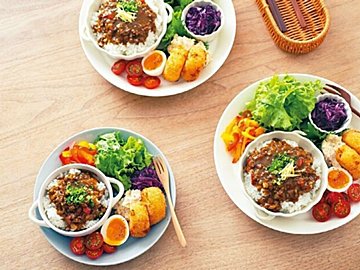 仕事の合間に“ながらポイ活”でお得を稼ぐ！切り替え上手で貯めてる人の昼・晩に密着