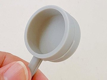 ありそうでなかった！【キャンドゥ】アウトドアやドライブに最適！「ペットボトルキャップホルダー」のご紹介