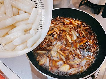 【業スー】人気の韓国料理！子どもと一緒に楽しめるトッポキが登場