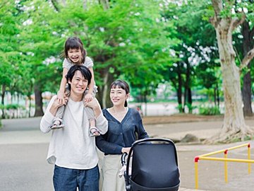 混雑時やイベントでの肩車はアリ？ナシ？子どもと楽しむ「外出マナー」