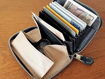 【年100万円貯めてる人】ミニ財布派は、中身は最小限でラクラク予算管理！コンパクトでかばんもスッキリ