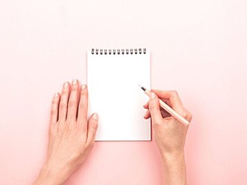 目標は書いて整理する！『ルーズリーフに箇条書き』『付箋に書いて貼り付け』