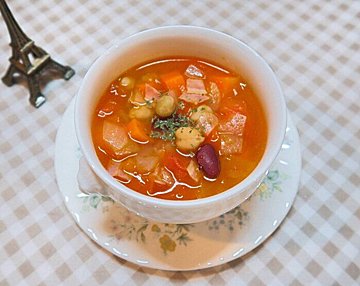 ミックスビーンズで簡単！旨味たっぷり【豆と野菜のスープ】のつくり方