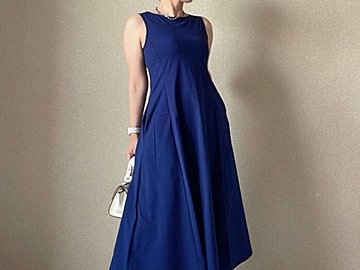 【ユニクロ】40代もくびれ見え！美シルエットなのにサラリ快適なワンピース