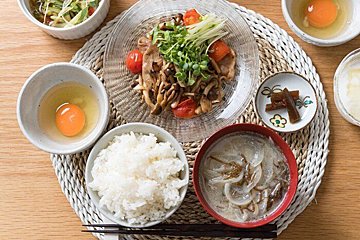 夕飯は週に何回手づくりする？みんなの夕飯事情を調査！