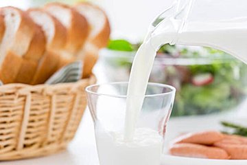 牛乳といっしょに食べないほうがいいものがある!?意外と多い栄養素のNG組み合わせ