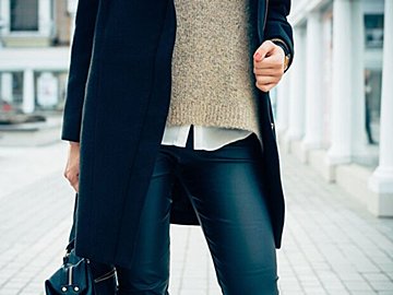 「下着みたいで恥ずかしい」「暖かいしスポーティでかっこいい」再流行中のレギンスに賛否の声？