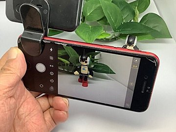 商品撮影や自撮りにピッタリ！ダイソー「クリップ付USBライト」