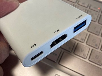 【ダイソー】1,100円だけどこれは買いでしょ！ Nintendo Switchがドックなしでテレビにつなげる機器は一石三鳥のスグレモノ