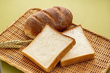 食パンとフランスパン、太りやすいのはどっち？同じパンでもじつは太りやすさがぜんぜん違うんです！