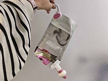 【詰め替え不要】ひっかけるだけでボトルのヌメリを解消！