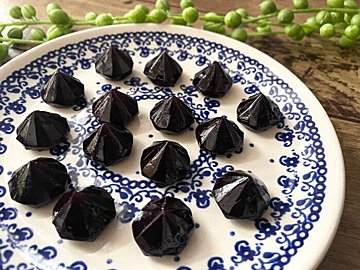 【ファミマ先行販売】ブラックダイヤモンドって何？4Dって何なの？「謎のグミ」