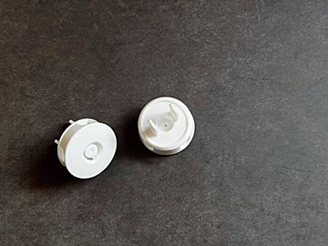 飛ぶように売れてる【ダイソー】「トラッキング火災を防止してくれる」超優秀人気グッズ3選