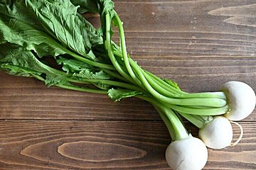 【旬食材】捨てちゃうなんてもったいない！栄養たっぷり♪カブの葉を使う簡単レシピ2選